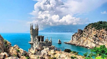 Крым планирует открыть курорты туристам 1 июля